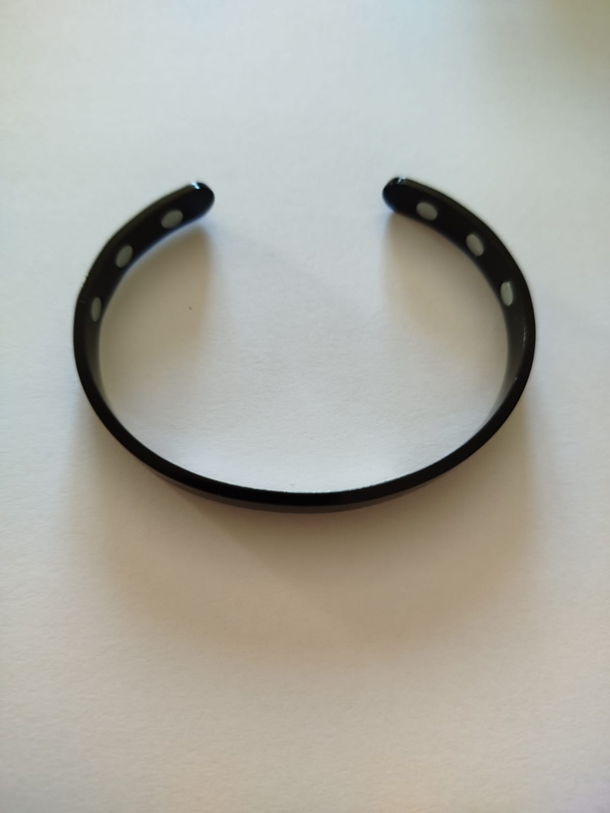 Brazaletes Negros Met&aacute;licos